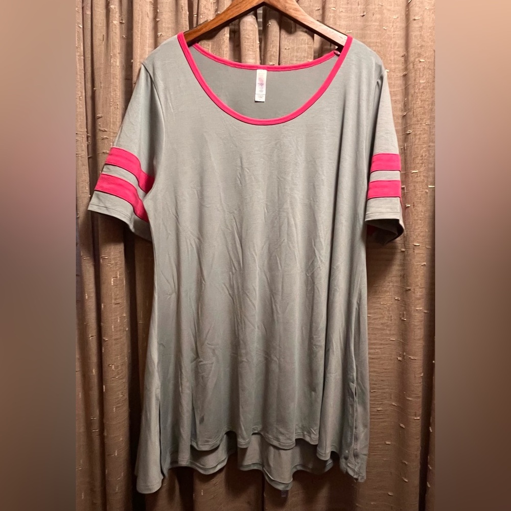 LuLaRoe Perfect T